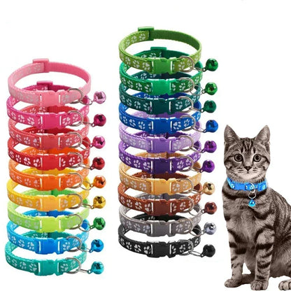 Collar para mascotas con campana, huella de dibujos animados, accesorios coloridos para perros, cachorros y gatos, Collar para gatito, campana de seguridad ajustable, Collar para mascotas